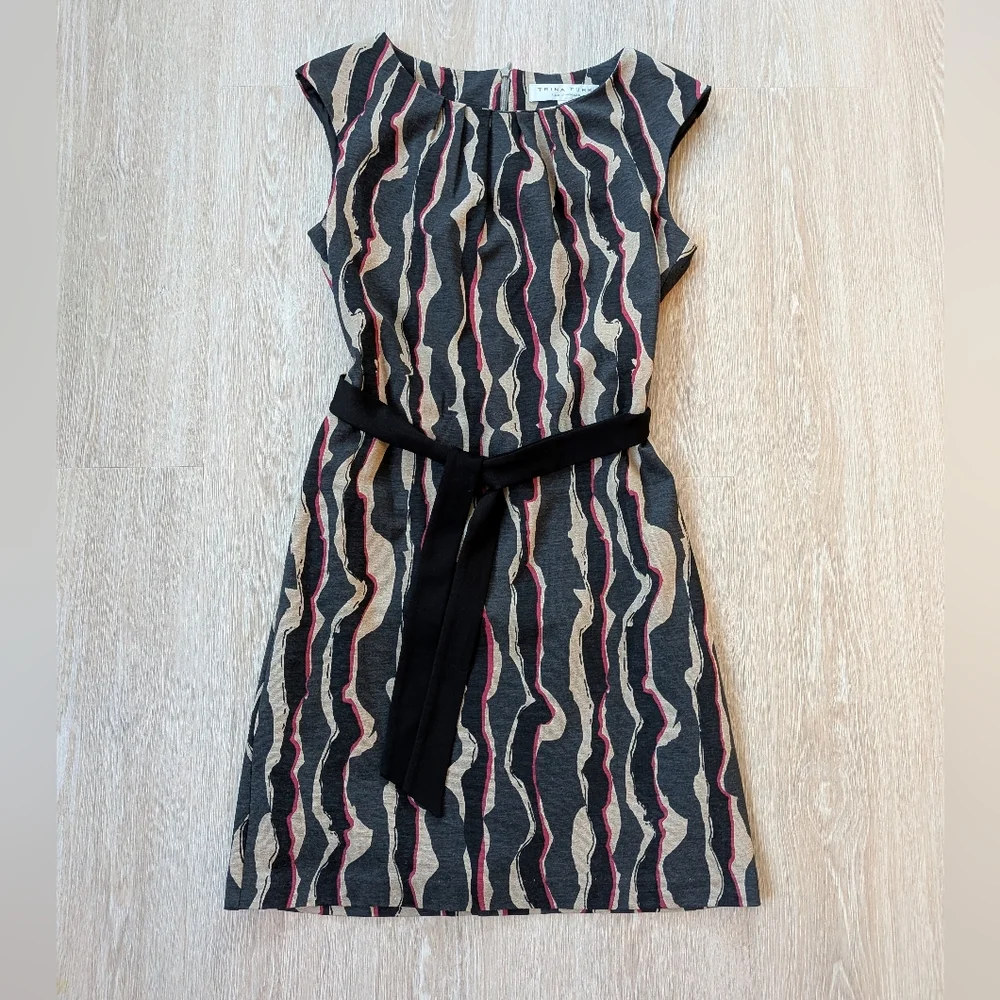 Trina Turk Dress Women's 2 Tie Belt Striped Sleeveless Abstract - Picture 1 of 8